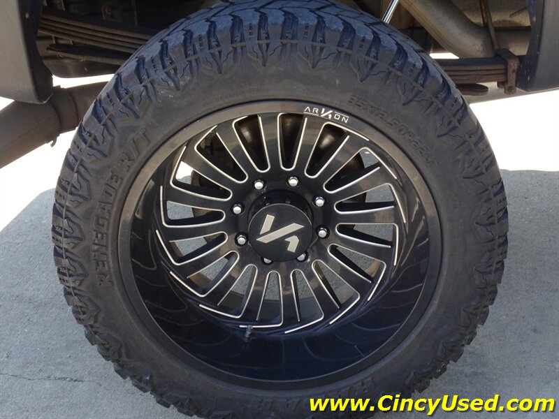 2013 Chevrolet Silverado 2500 LT - Photo 29 - Cincinnati, OH 45255