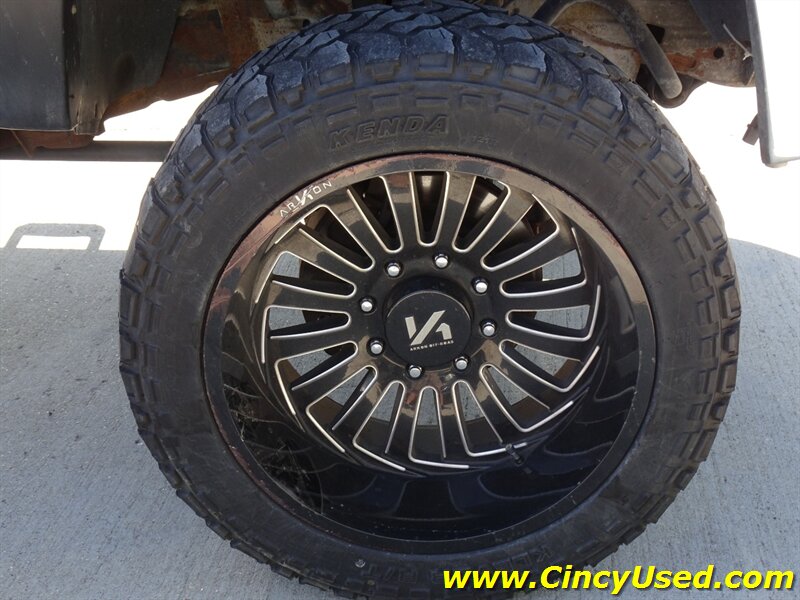 2013 Chevrolet Silverado 2500 LT - Photo 28 - Cincinnati, OH 45255