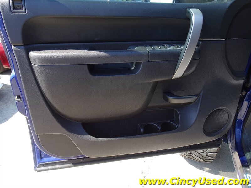 2013 Chevrolet Silverado 2500 LT - Photo 24 - Cincinnati, OH 45255