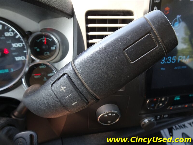 2013 Chevrolet Silverado 2500 LT - Photo 18 - Cincinnati, OH 45255