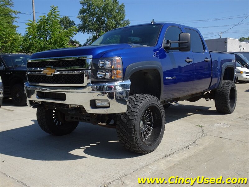 2013 Chevrolet Silverado 2500 LT - Photo 3 - Cincinnati, OH 45255