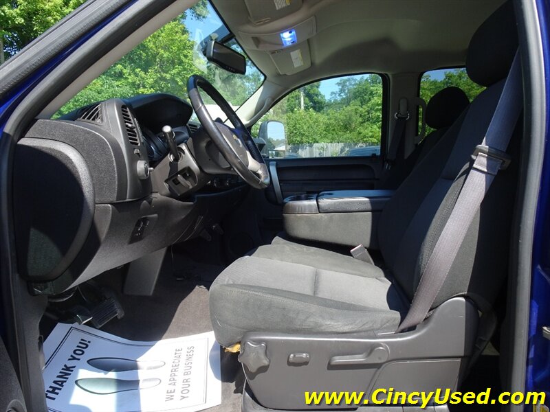 2013 Chevrolet Silverado 2500 LT - Photo 10 - Cincinnati, OH 45255