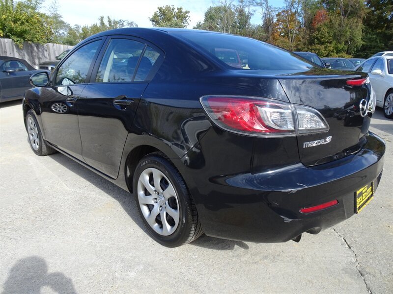 2012 Mazda Mazda3 i Sport   - Photo 4 - Cincinnati, OH 45255