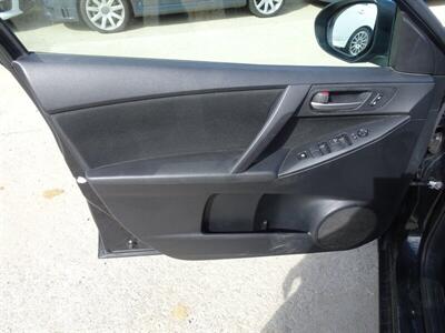 2012 Mazda Mazda3 i Sport   - Photo 24 - Cincinnati, OH 45255