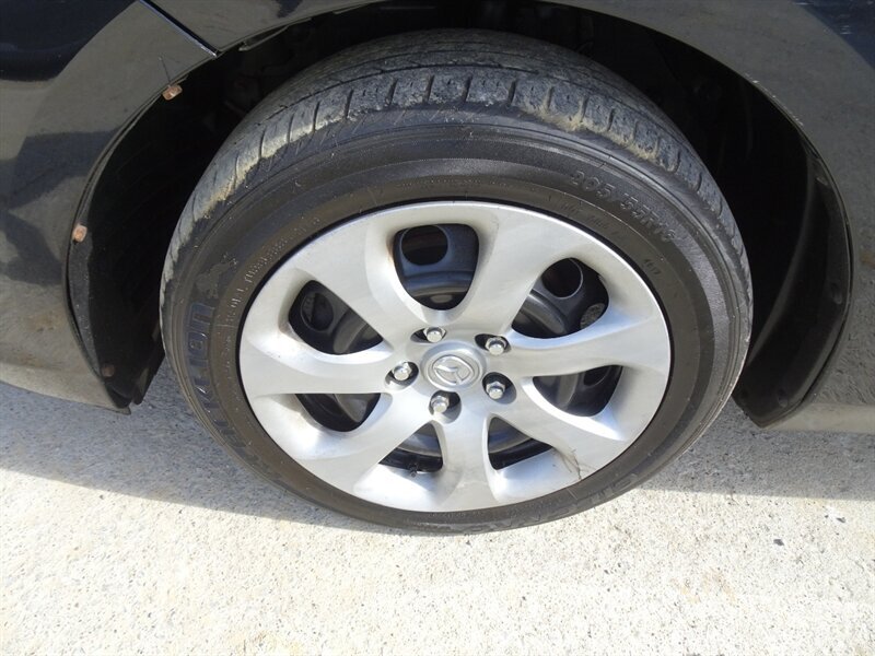 2012 Mazda Mazda3 i Sport   - Photo 30 - Cincinnati, OH 45255