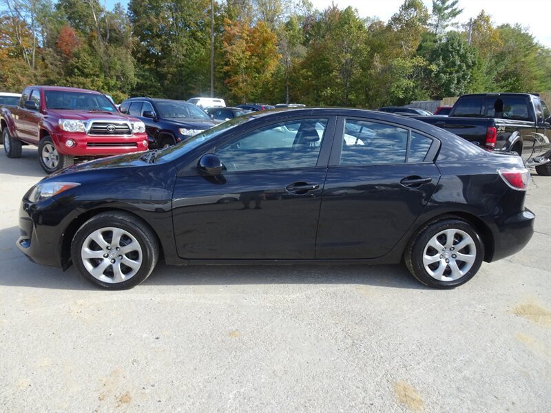 2012 Mazda Mazda3 i Sport   - Photo 7 - Cincinnati, OH 45255