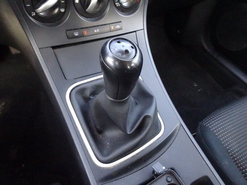 2012 Mazda Mazda3 i Sport   - Photo 21 - Cincinnati, OH 45255