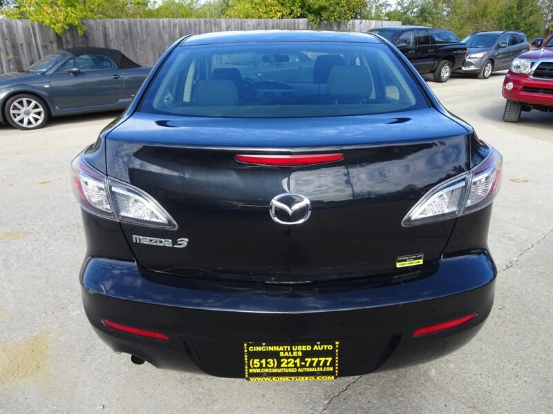2012 Mazda Mazda3 i Sport   - Photo 5 - Cincinnati, OH 45255