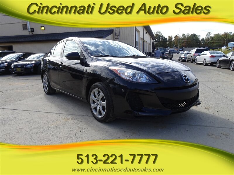 2012 Mazda Mazda3 i Sport   - Photo 1 - Cincinnati, OH 45255