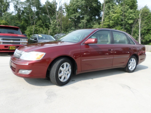 2000 Toyota Avalon XLS - Photo 11 - Cincinnati, OH 45255