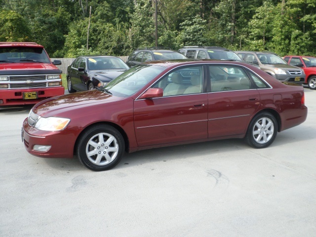 2000 Toyota Avalon XLS - Photo 3 - Cincinnati, OH 45255