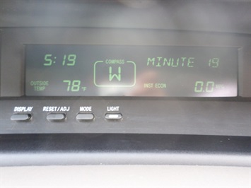 2000 Toyota Avalon XLS   - Photo 19 - Cincinnati, OH 45255