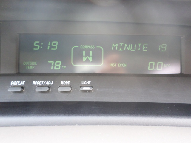 2000 Toyota Avalon XLS - Photo 19 - Cincinnati, OH 45255