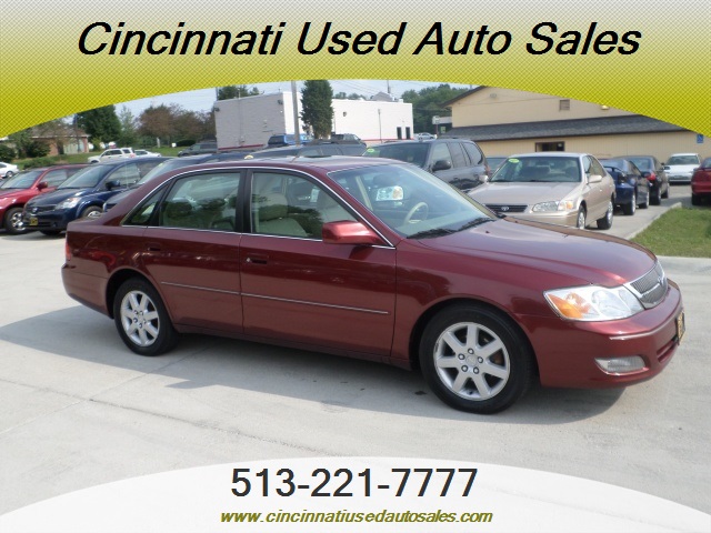 2000 Toyota Avalon XLS - Photo 1 - Cincinnati, OH 45255