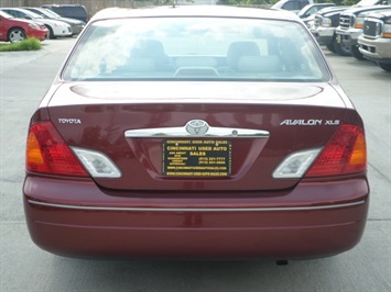 2000 Toyota Avalon XLS   - Photo 5 - Cincinnati, OH 45255