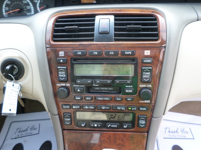 2000 Toyota Avalon XLS - Photo 17 - Cincinnati, OH 45255