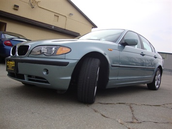 2004 BMW 330xi   - Photo 11 - Cincinnati, OH 45255