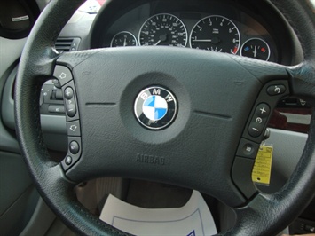 2004 BMW 330xi   - Photo 14 - Cincinnati, OH 45255