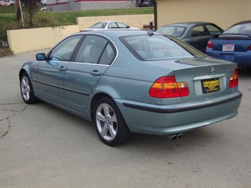 2004 BMW 330xi   - Photo 4 - Cincinnati, OH 45255