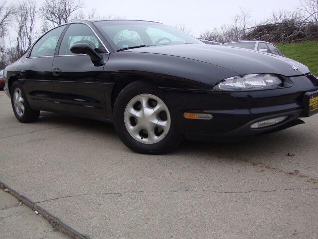 1998 Oldsmobile Aurora - Photo 10 - Cincinnati, OH 45255