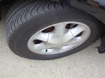 1998 Oldsmobile Aurora   - Photo 30 - Cincinnati, OH 45255