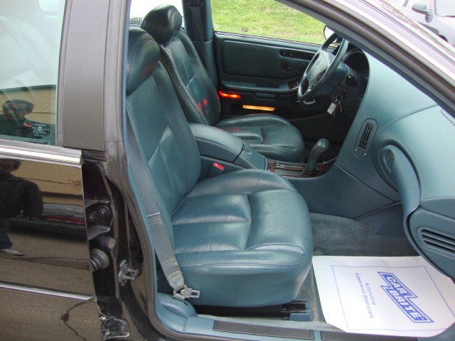 1998 Oldsmobile Aurora - Photo 8 - Cincinnati, OH 45255