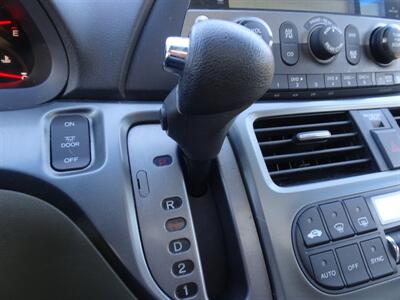 2005 Honda Odyssey EX-L w/DVD  3.5L V6 FWD - Photo 15 - Cincinnati, OH 45255