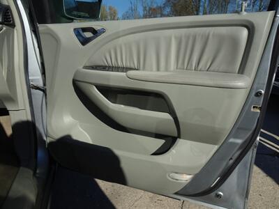 2005 Honda Odyssey EX-L w/DVD  3.5L V6 FWD - Photo 23 - Cincinnati, OH 45255