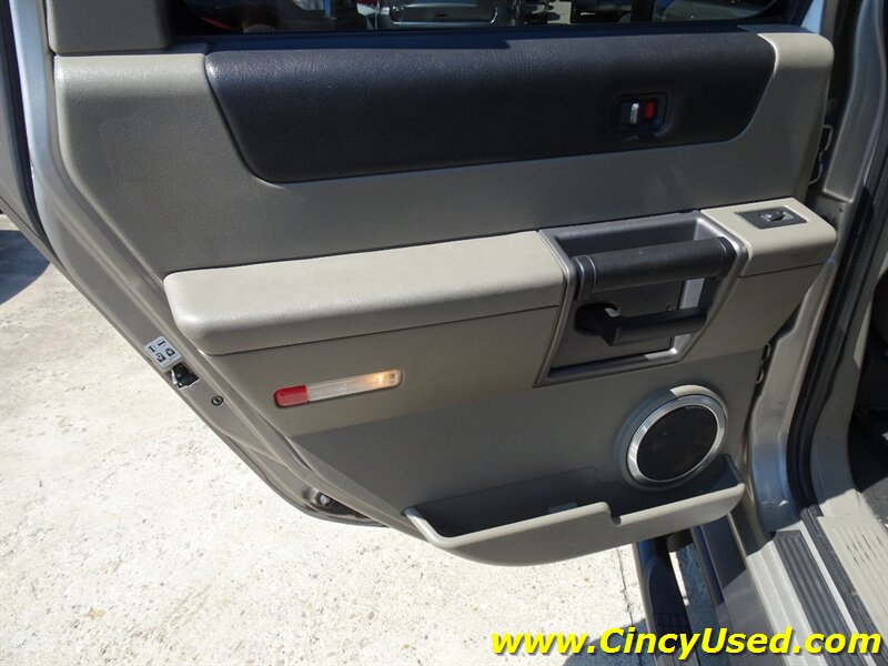 2004 Hummer H2 - Photo 31 - Cincinnati, OH 45255