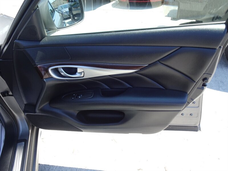 2011 INFINITI M37 x 3.7L V6 AWD - Photo 54 - Cincinnati, OH 45255