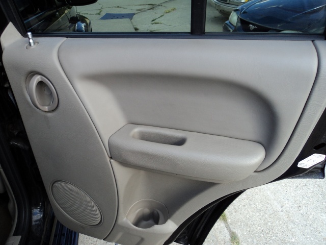 2003 Jeep Liberty Renegade - Photo 25 - Cincinnati, OH 45255