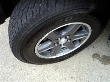 2003 Jeep Liberty Renegade   - Photo 30 - Cincinnati, OH 45255