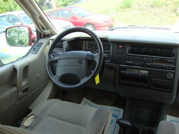 1999 Volkswagen Eurovan GLS   - Photo 15 - Cincinnati, OH 45255