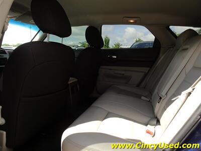 2006 Dodge Magnum RT   - Photo 13 - Cincinnati, OH 45255