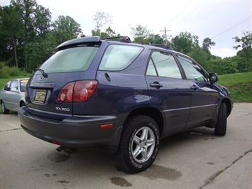 1999 Lexus RX 300   - Photo 13 - Cincinnati, OH 45255