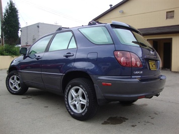 1999 Lexus RX 300   - Photo 12 - Cincinnati, OH 45255