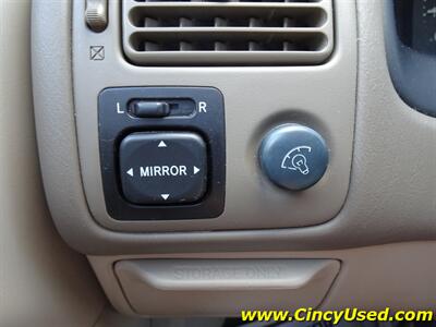 2001 Toyota Corolla CE   - Photo 24 - Cincinnati, OH 45255