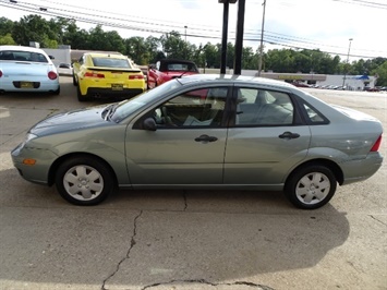 2006 Ford Focus ZX4 SE   - Photo 52 - Cincinnati, OH 45255