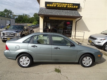 2006 Ford Focus ZX4 SE   - Photo 20 - Cincinnati, OH 45255