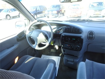 1996 DODGE Carvan   - Photo 14 - Cincinnati, OH 45255