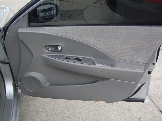 2004 Nissan Altima SL - Photo 22 - Cincinnati, OH 45255