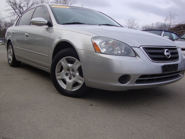 2004 Nissan Altima SL - Photo 10 - Cincinnati, OH 45255