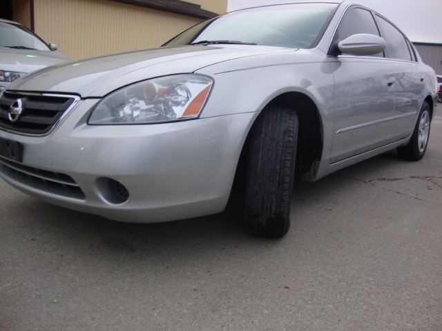 2004 Nissan Altima SL - Photo 11 - Cincinnati, OH 45255