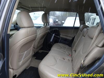 2011 Toyota RAV4 Limited   - Photo 12 - Cincinnati, OH 45255