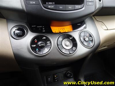 2011 Toyota RAV4 Limited   - Photo 16 - Cincinnati, OH 45255