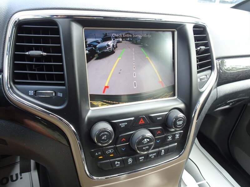 2016 Jeep Grand Cherokee Laredo 75th Annivers  3.6L V6 4X4 - Photo 17 - Cincinnati, OH 45255