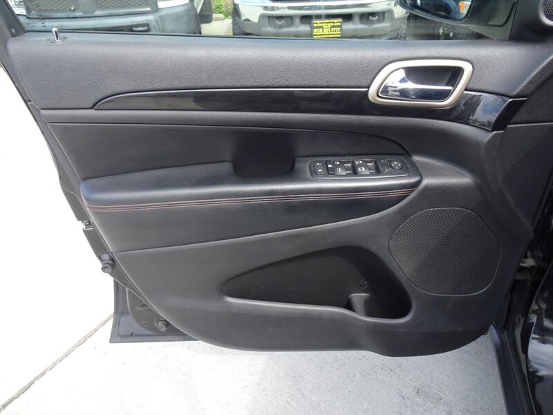 2016 Jeep Grand Cherokee Laredo 75th Annivers  3.6L V6 4X4 - Photo 20 - Cincinnati, OH 45255