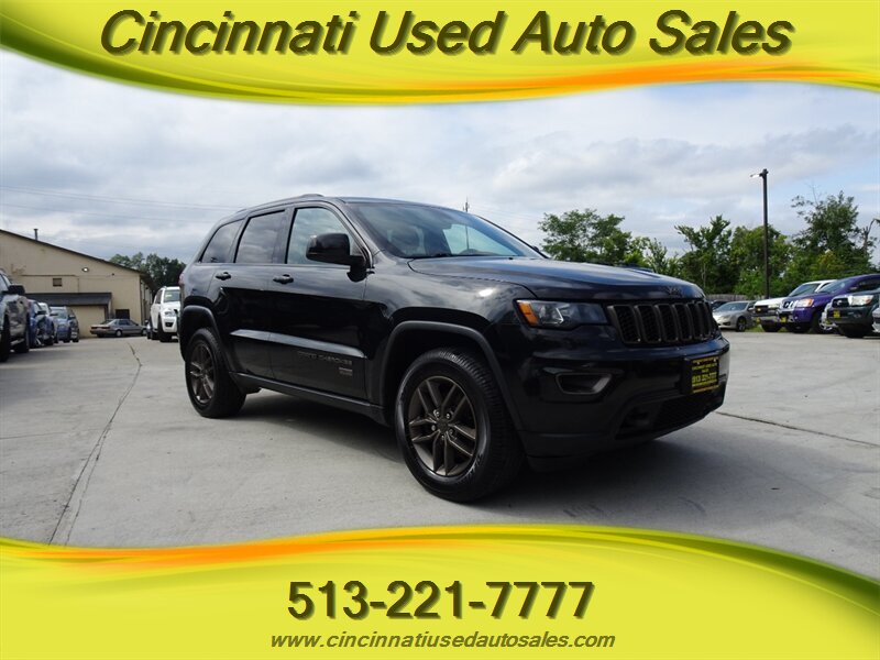 2016 Jeep Grand Cherokee Laredo 75th Annivers  3.6L V6 4X4 - Photo 1 - Cincinnati, OH 45255
