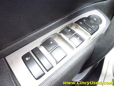 2011 GMC Sierra 1500 SLE   - Photo 19 - Cincinnati, OH 45255