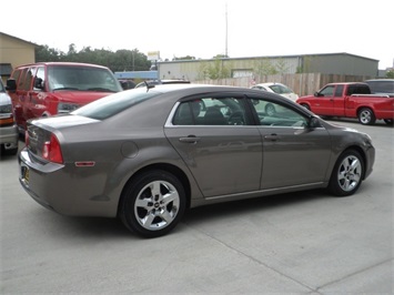 2010 Chevrolet Malibu LT   - Photo 6 - Cincinnati, OH 45255